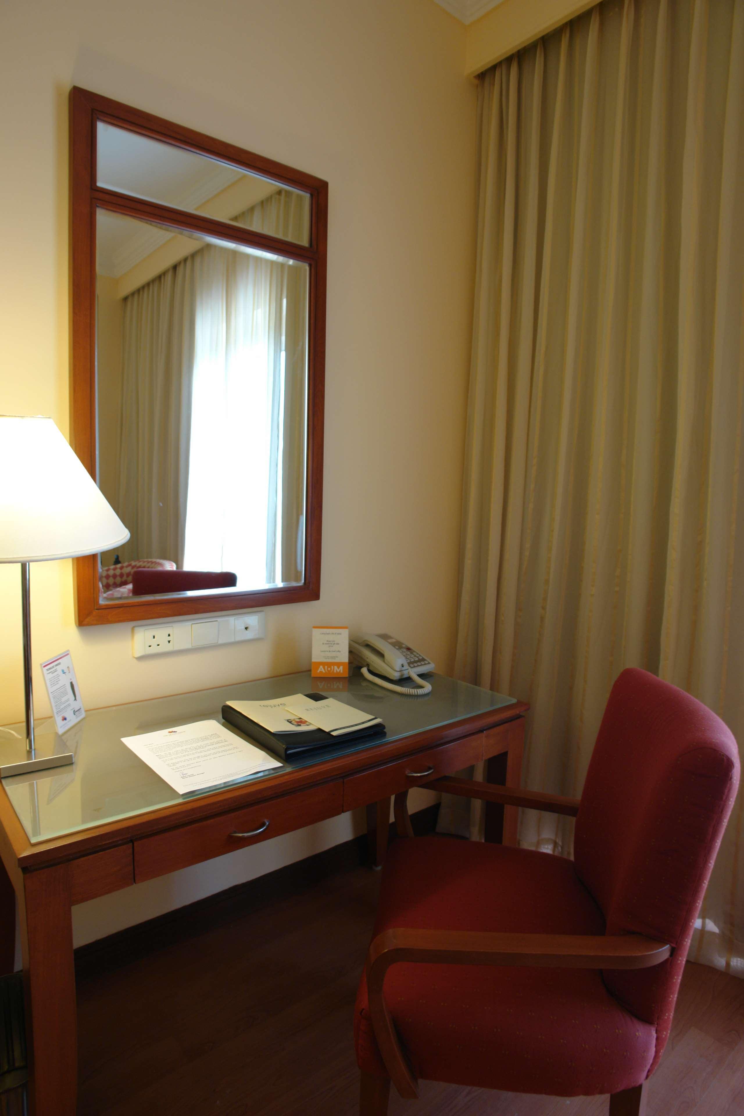 The Lalit Ashok Hotel Bangalore Ngoại thất bức ảnh