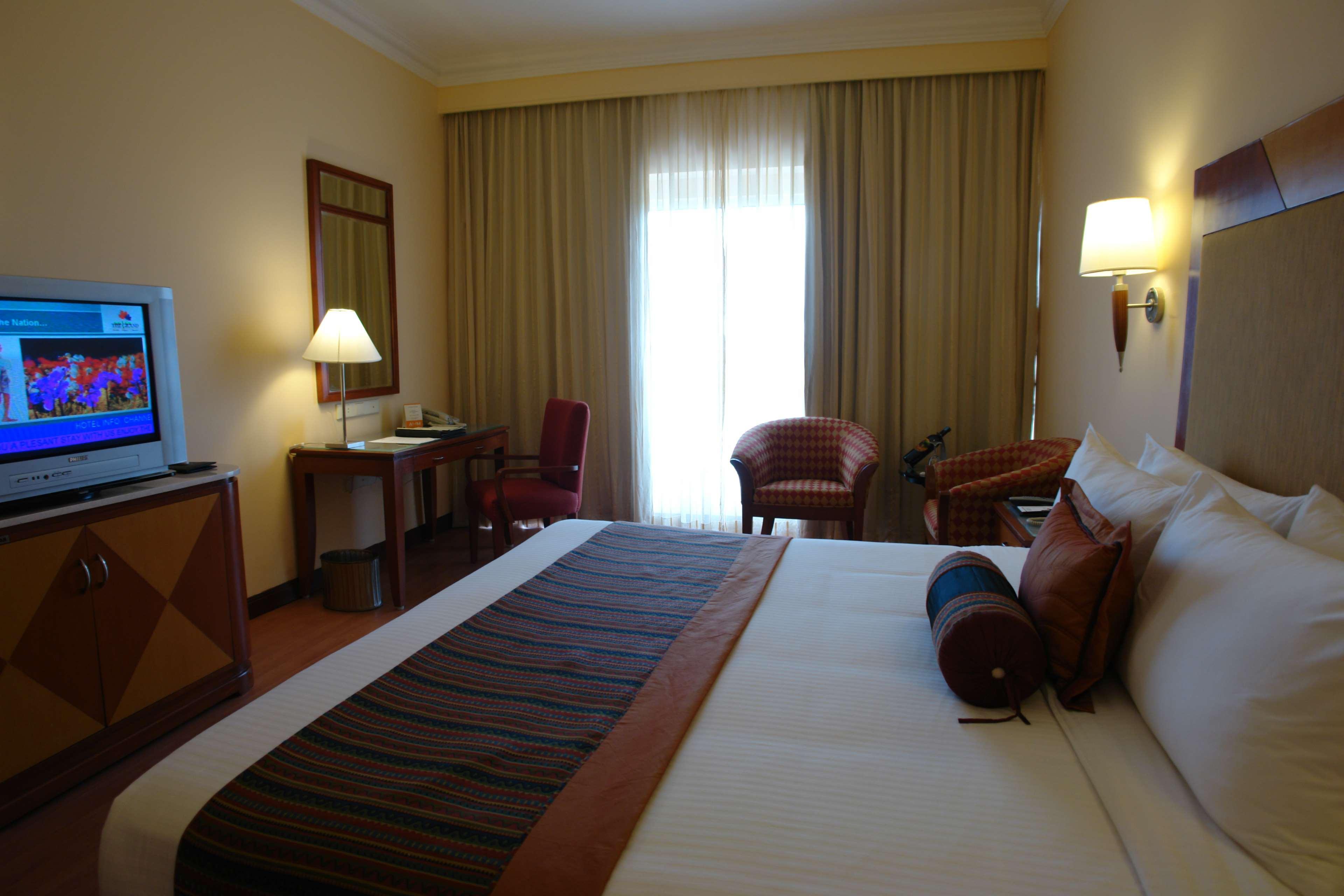 The Lalit Ashok Hotel Bangalore Ngoại thất bức ảnh