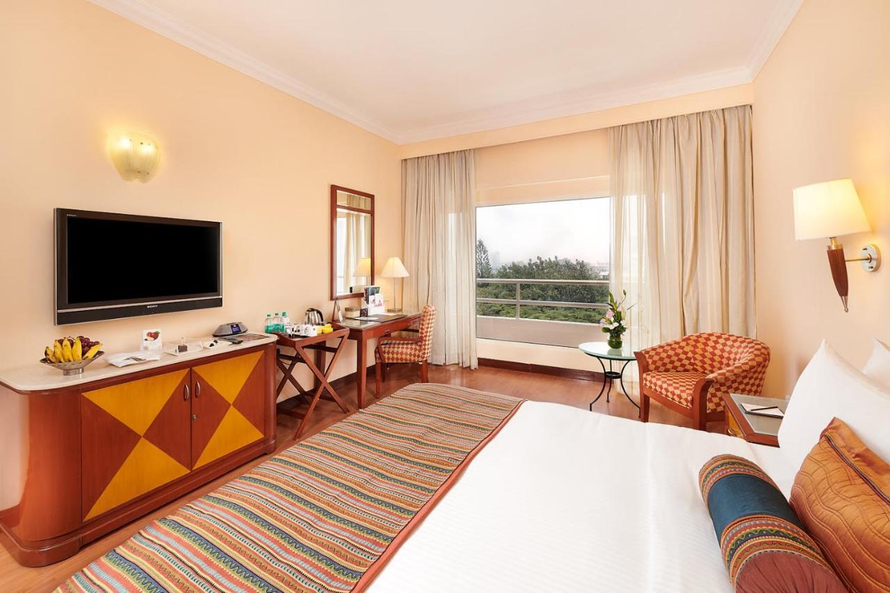 The Lalit Ashok Hotel Bangalore Ngoại thất bức ảnh